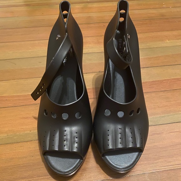 MELISSA + Karl Lagerfield Black Jelly Pump Heel 9 - Picture 2 of 8